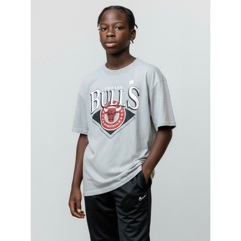 NEW NBA Chicago Bulls Boys XL‎ Basketball Graphic T-Shirt Grey Sportswear
